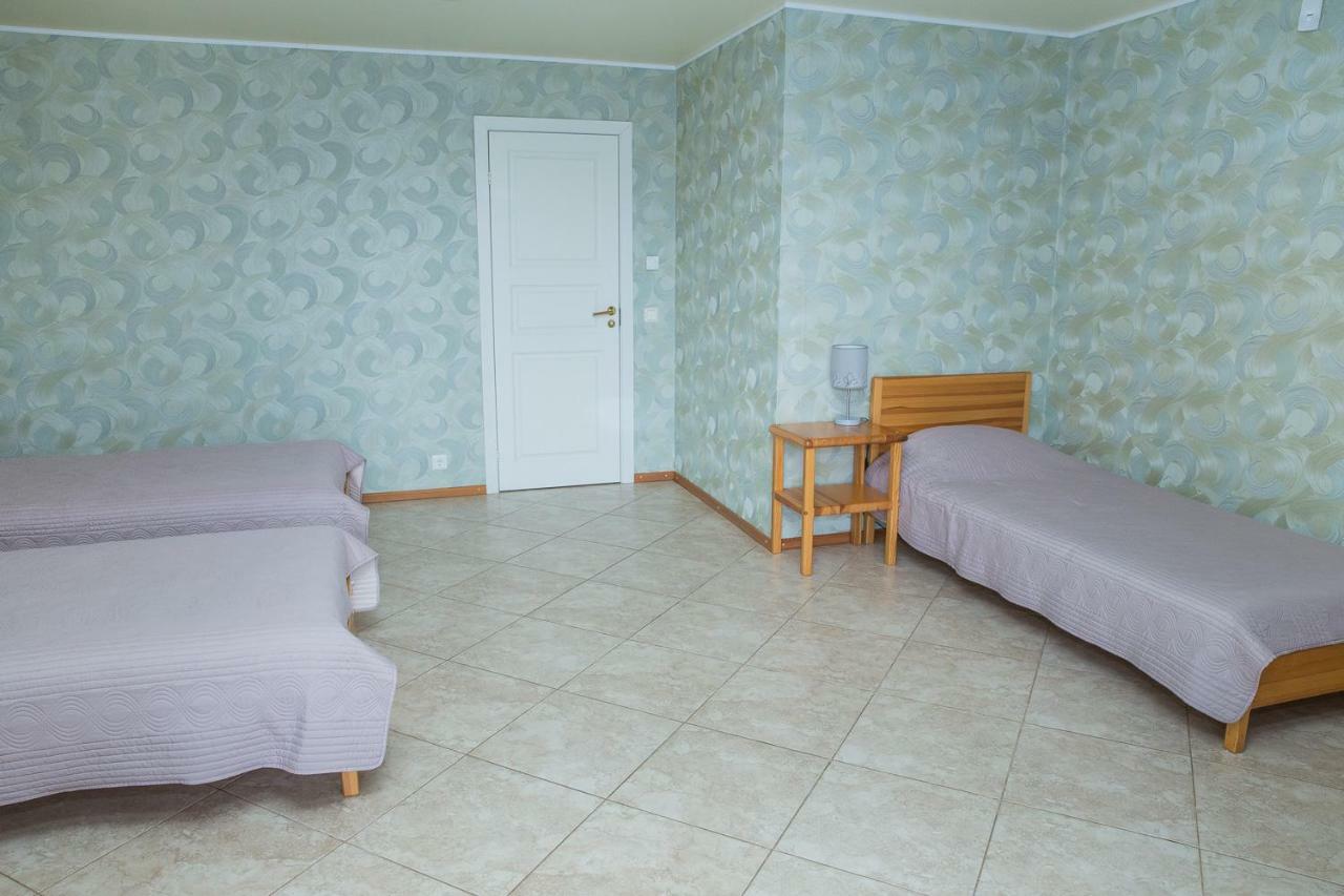 Dzeni Guest House Amatciems Ngoại thất bức ảnh