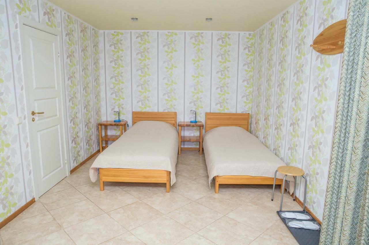 Dzeni Guest House Amatciems Ngoại thất bức ảnh