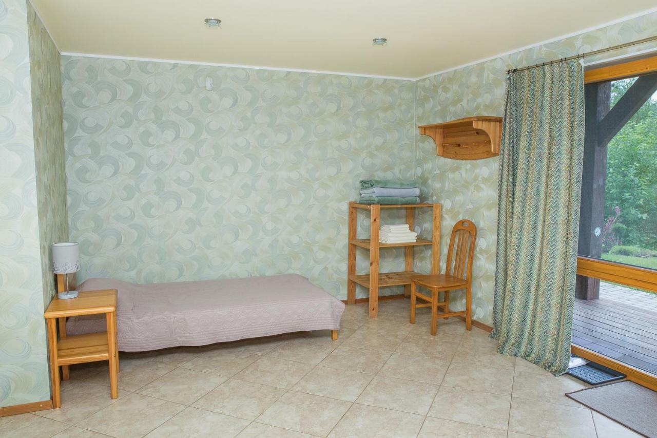Dzeni Guest House Amatciems Ngoại thất bức ảnh